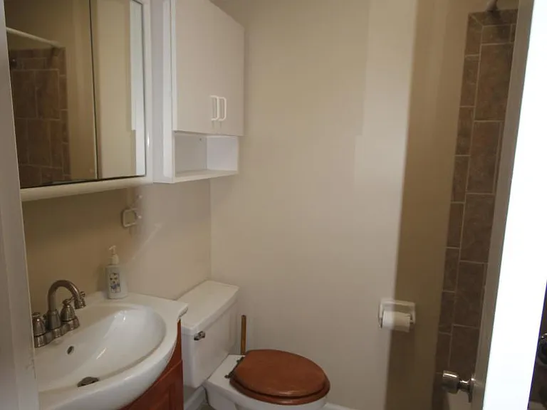 Bathroom - Full