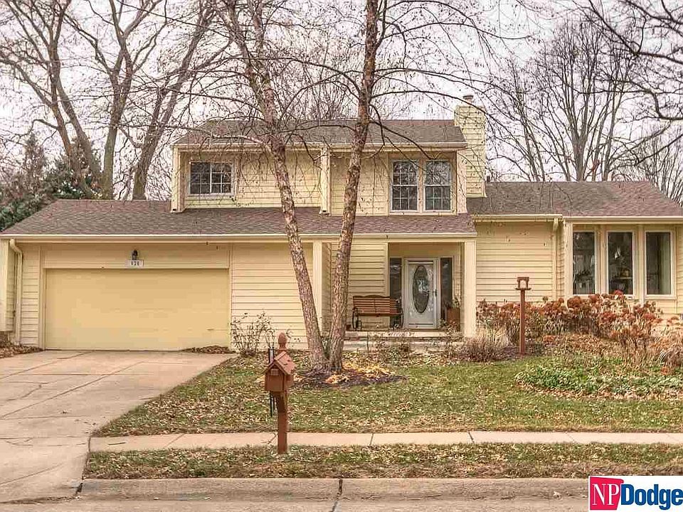 1st image of 920 N 146th Cir