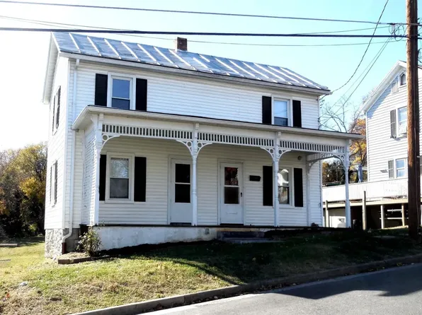 359 W Spring St #B, Woodstock, VA 22664