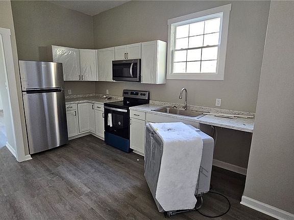 5th image of 114 Adair Street