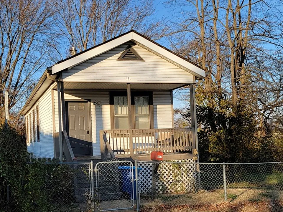 141 E Cartwright Ave