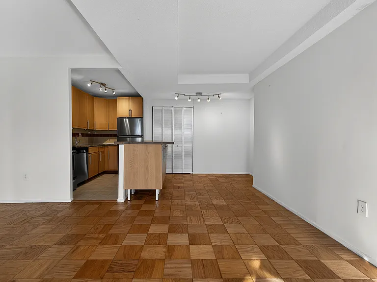 1311 Delaware Ave SW #231 — Photo 11