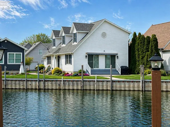 1541 N Anchor Ave, Port Clinton, OH 43452