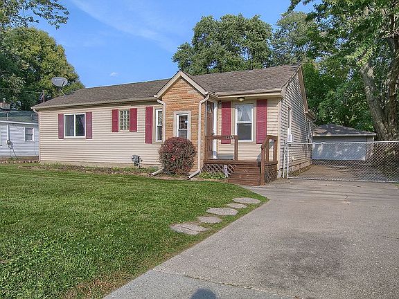 3rd image of 12374 Camden St