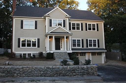 2nd image of 26 Holmes St