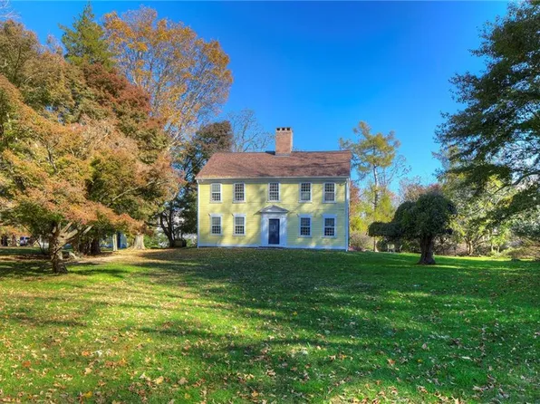 70 Griswold Ave, Bristol, RI 02809