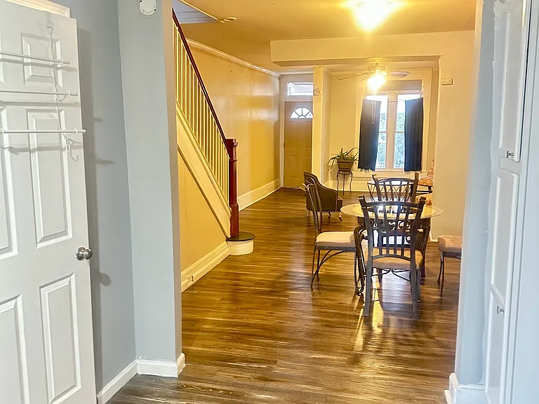 2240 Penrose Ave — Photo 1
