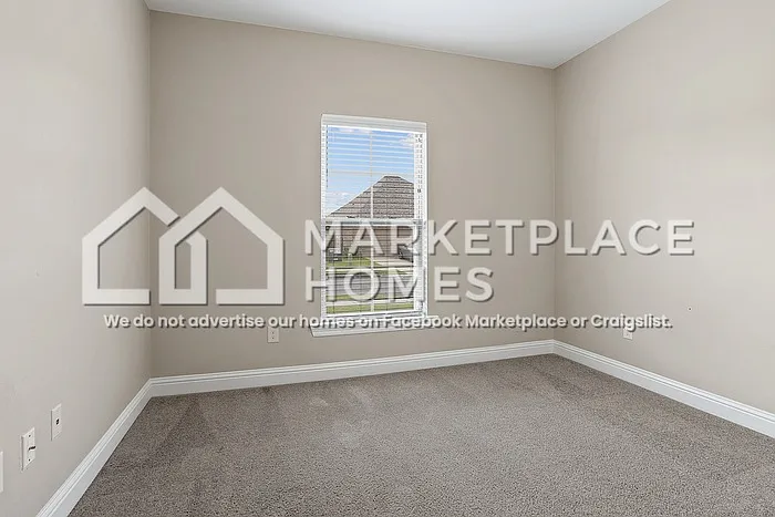 462 Lake Breeze Dr — Photo 13