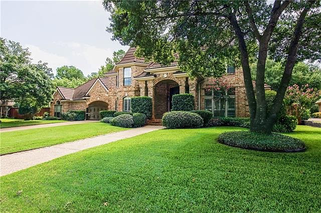 1st image of 3009 Scarborough Ln W