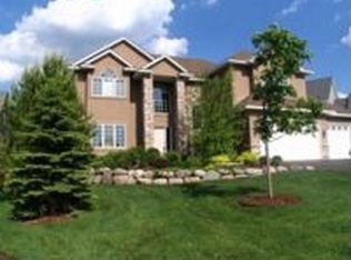 7654 Bennett Ct, Inver Grove Heights, MN 55077