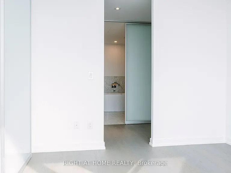 488 University Ave #2711 — Photo 15