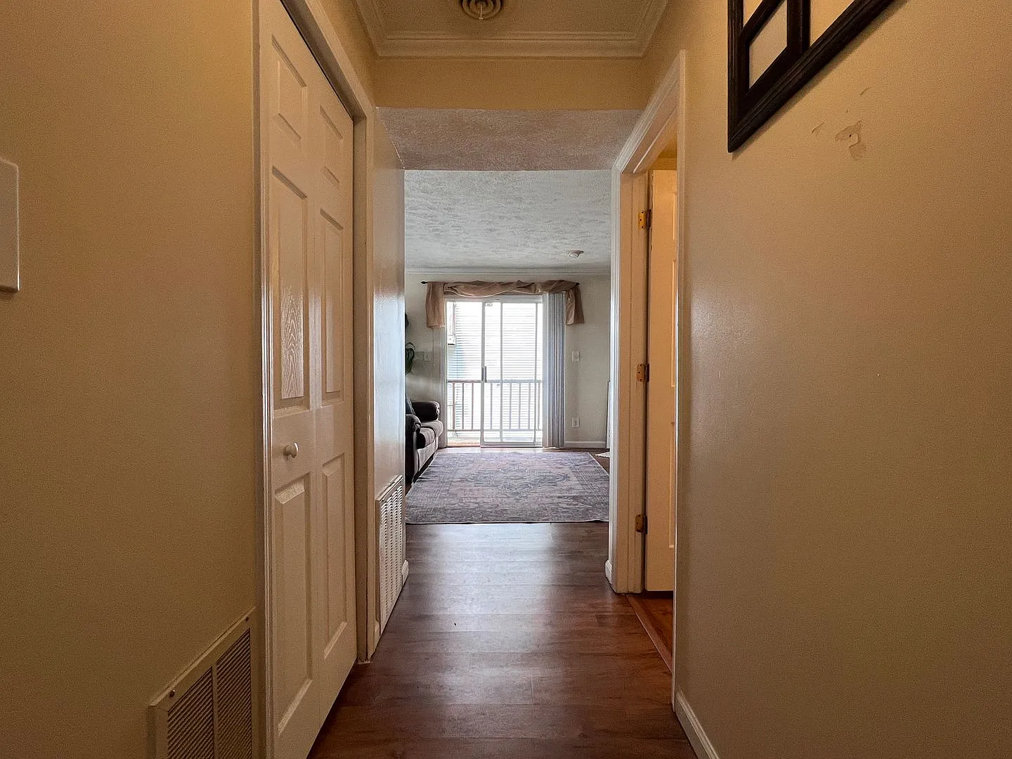 200 Stewart Lane — Photo 2
