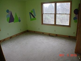 5th image of 1111 Edward Dr