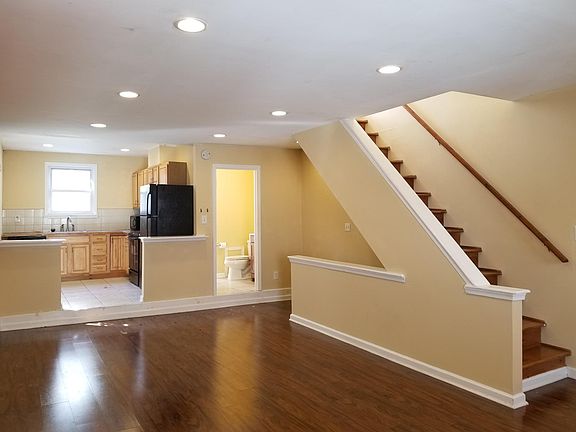 3rd image of 1302 S Fairhill St Floor 2