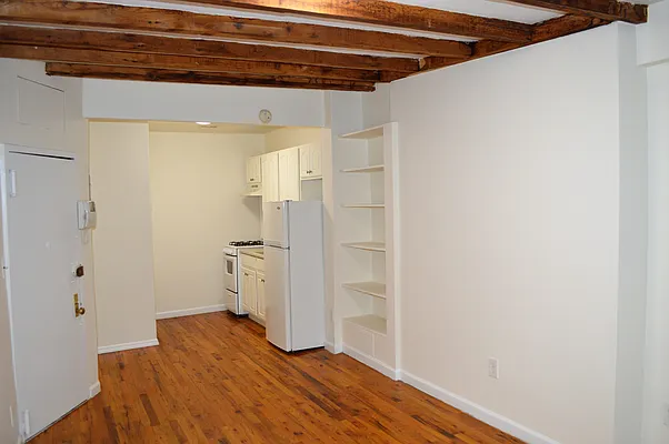 Rented by OvCo Realty | media 27