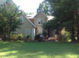 531 Country Club Dr, Stockbridge, GA