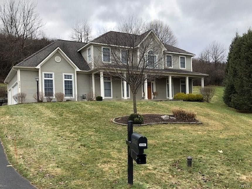 1st image of 5164 Burnside Dr