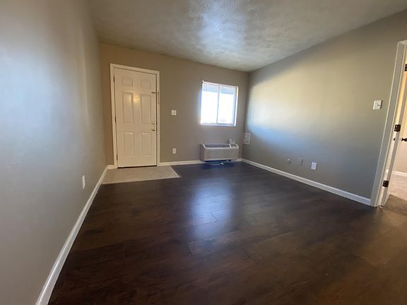 4th image of 116 W Zupan St #2
