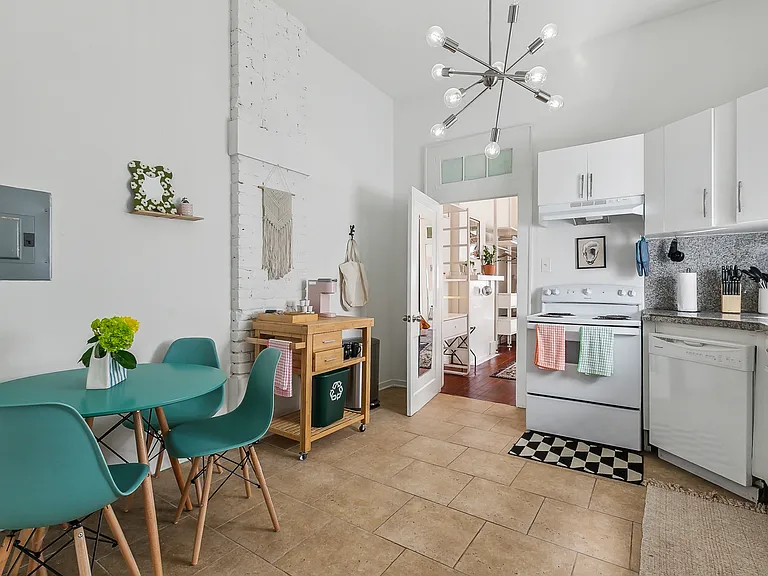 8538-40 Jeannette St #8538 — Photo 4