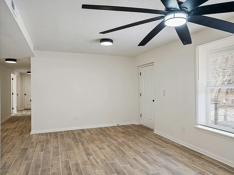 4001 S Minnie St — Photo 11