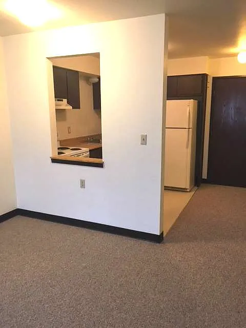 132 N University Dr — Photo 3