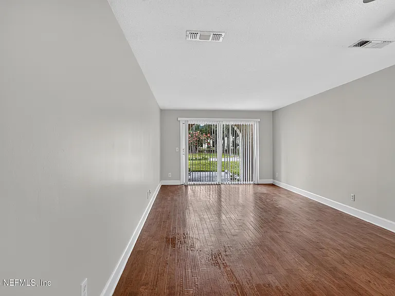 1757 El Camino Rd #4 — Photo 11