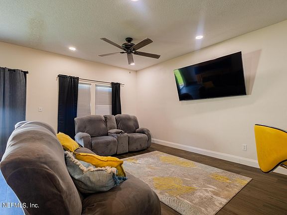 5th image of 1695 BISCAYNE BAY Circle