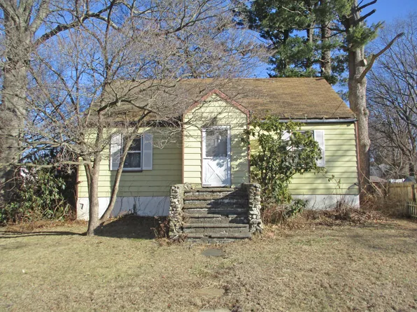 10 Cutrone Road, Norwalk, CT 06850