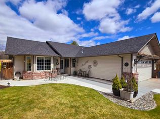 2227 NW Ivy Ave, Redmond, OR 97756