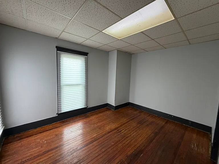 1132 N Gilbert St — Photo 14