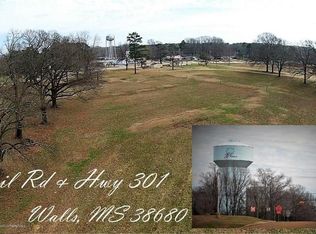 2 Nail Rd, Horn Lake, MS 38637