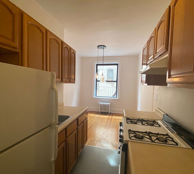 2nd image of 28-15 34th St #4C