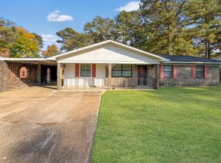 104 Pullen Dr, Aberdeen, MS 39730
