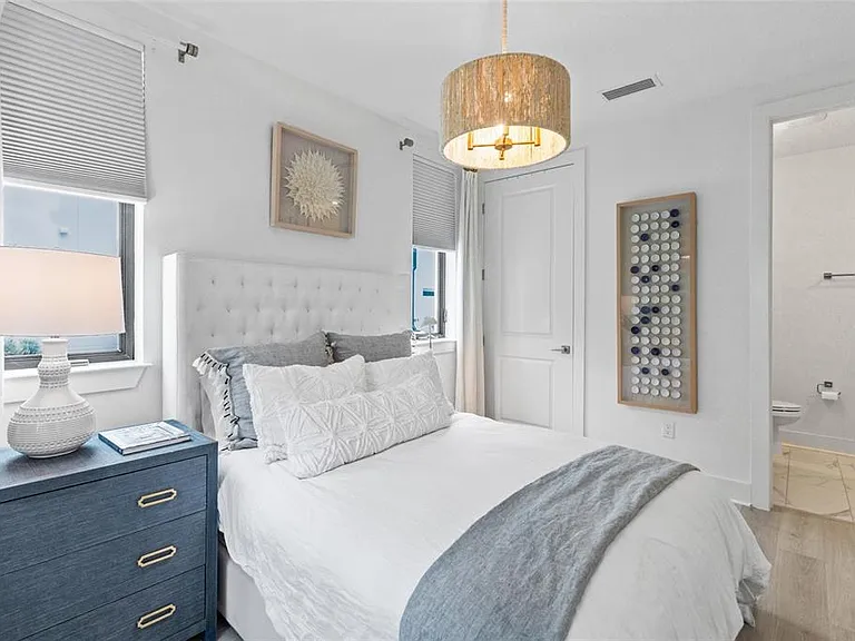 758 Highland Ave #13 — Photo 6
