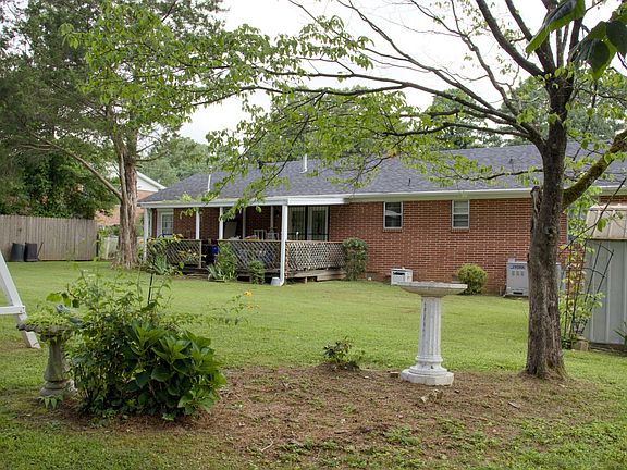 4th image of 12 Knollwood Dr