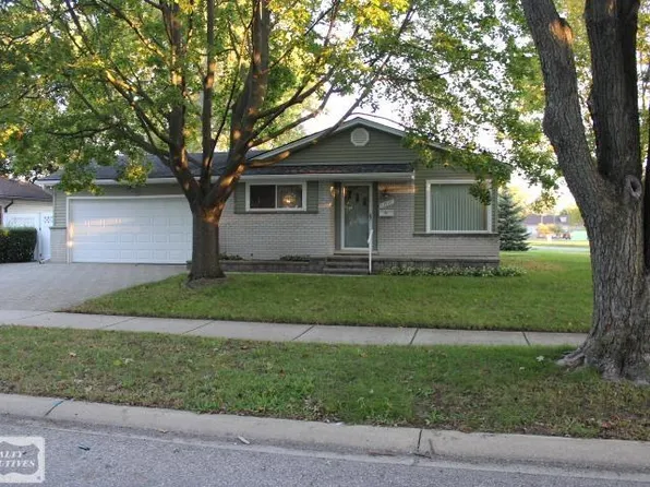 23927 Demley Dr, Clinton Township, MI 48035