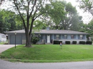 6805 N Brookside Rd, Pleasant Valley, MO 64068