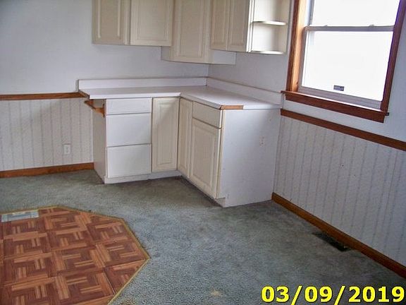 5th image of 321 Girard Ave