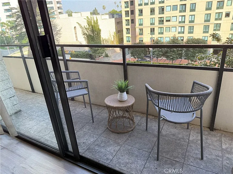 10535 Wilshire Blvd #612 — Photo 8