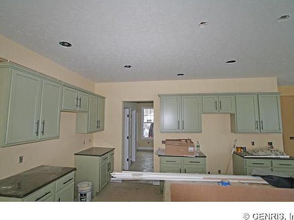 4th image of 104 James Moore Cir