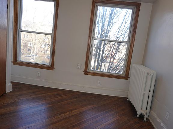 4th image of 4600 Baltimore Ave #902-1