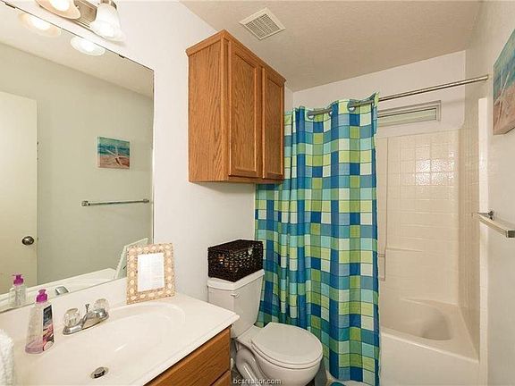 4th image of 508 Nelson Ln