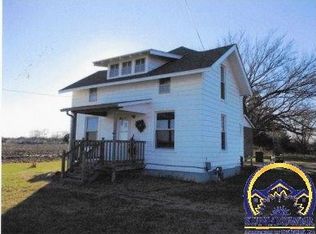815 N 11th St, Osage City, KS 66523