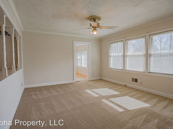 5th image of 10 Woodland Ln