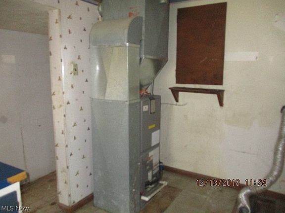5th image of 747 W 16th St