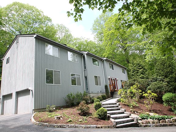3rd image of 78 Sturbridge Rd