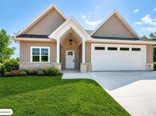 300 Deer Shed Trl, Green Bay, WI 54311