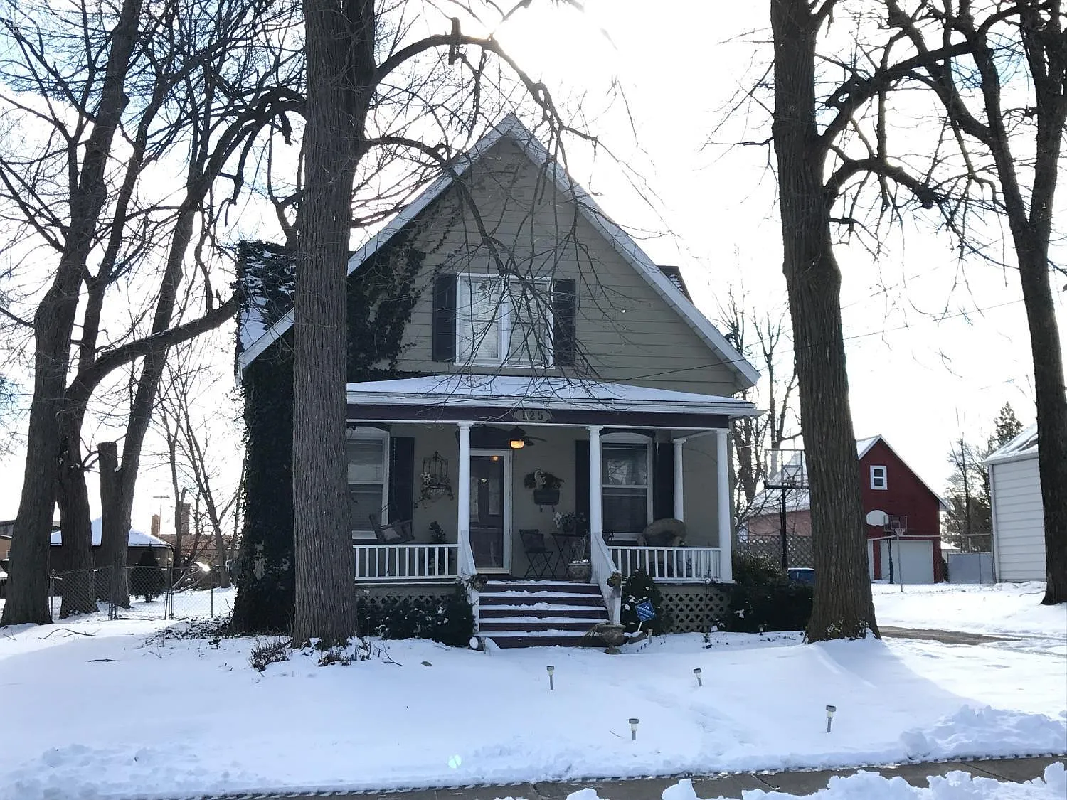 125 Sawyer St photo 1