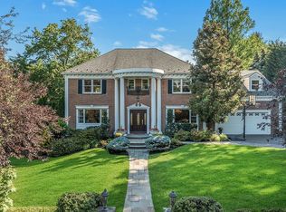 332 Greenway Rd, Ridgewood, NJ 07450