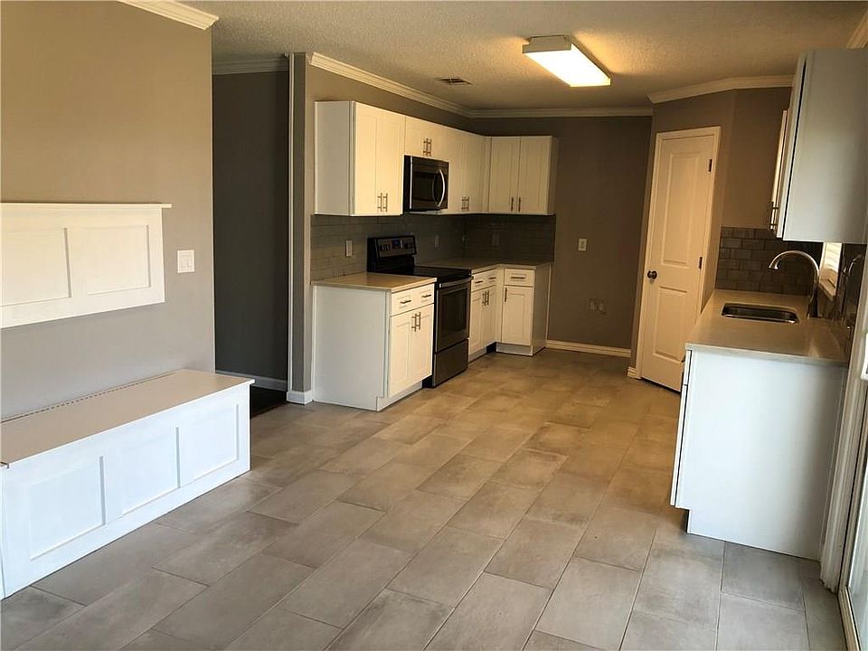1st image of 2449 Breanna Way